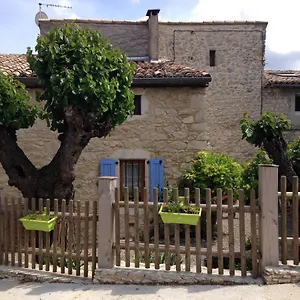 la-petite-maison-en-pierres.hotels-rhonealpes.com/